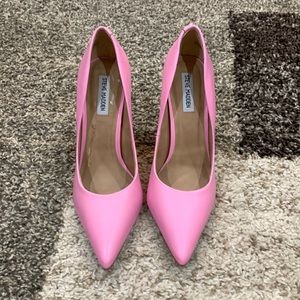 Steve Madden light pink heels. Size 9. Daisie style